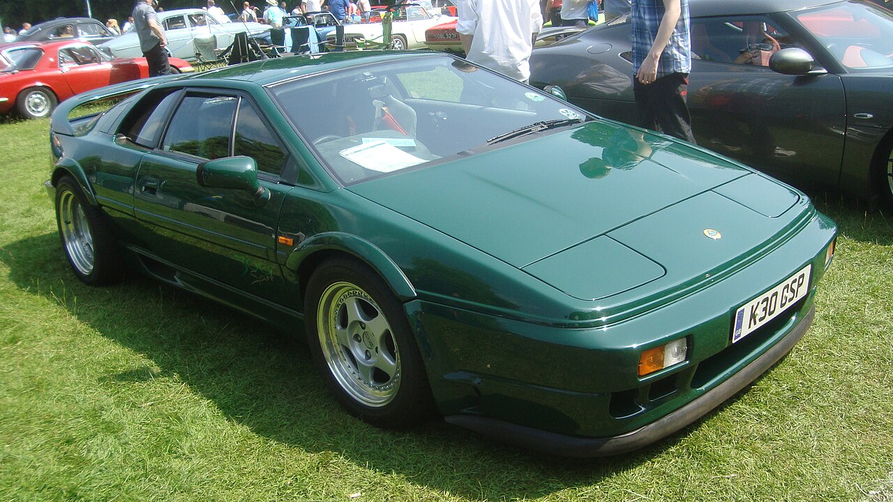Lotus Esprit Sport S4