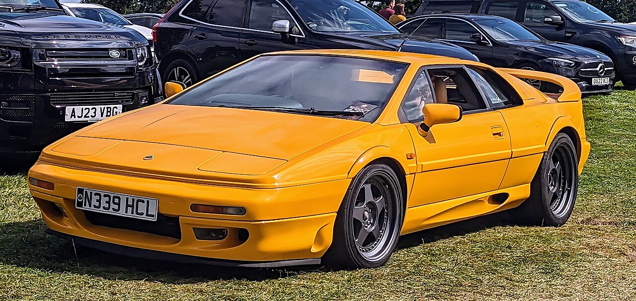 Lotus Esprit V8