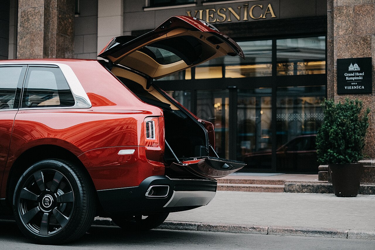Rolls-Royce Cullinan 6.75 V12