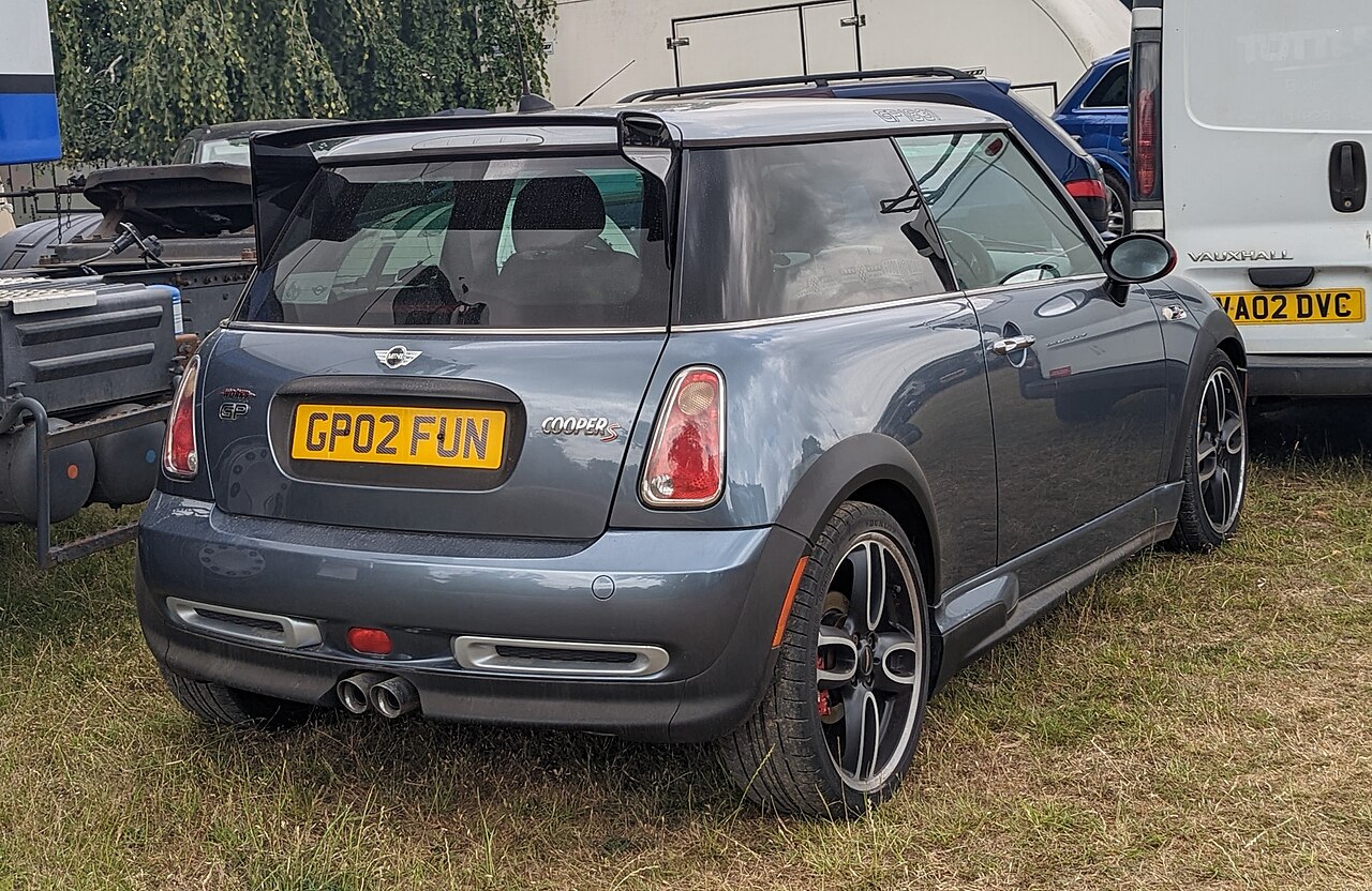 MINI Cooper R56