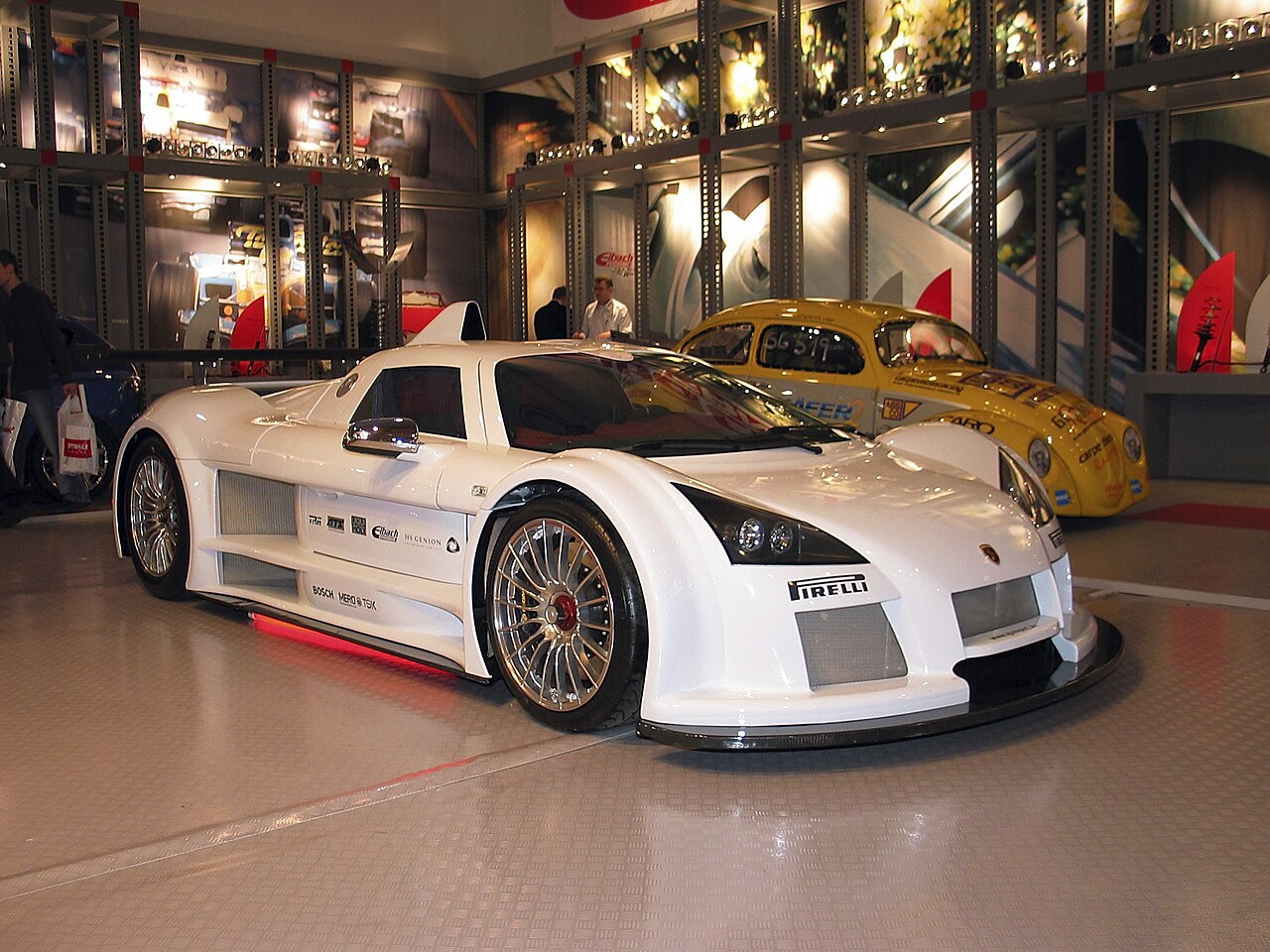 Gumpert Apollo