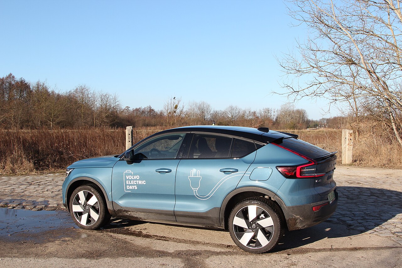 Volvo C40 Recharge Twin Pure Electric AWD