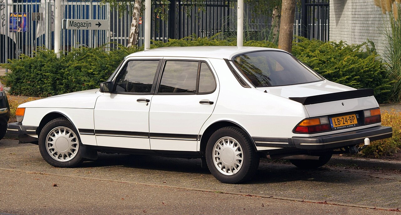Saab 900 Turbo 16 classic