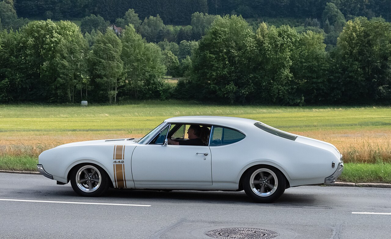 Oldsmobile 442 6.5 V8