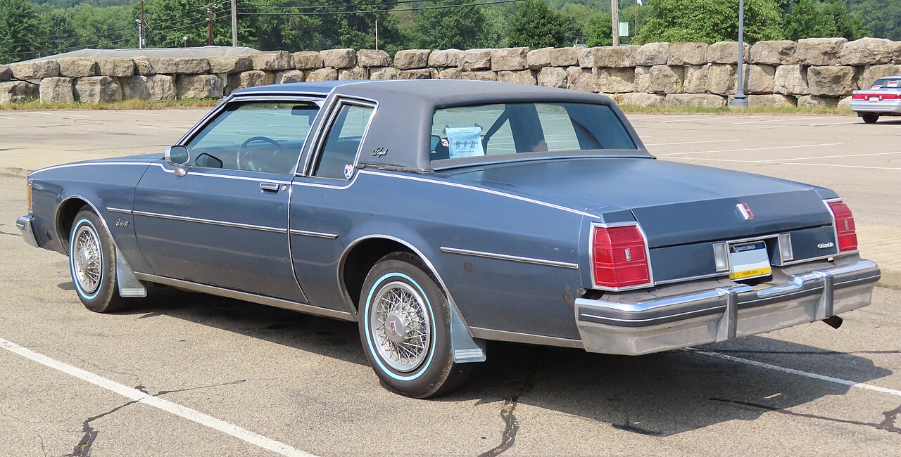 Oldsmobile Delta 88 Royale 5.0 V8
