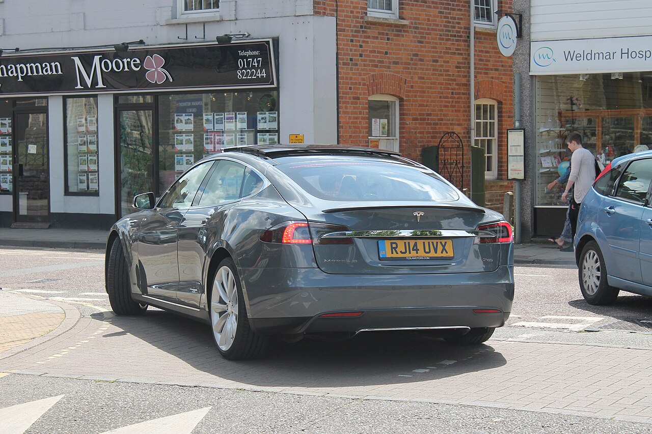 Tesla Model S P85D
