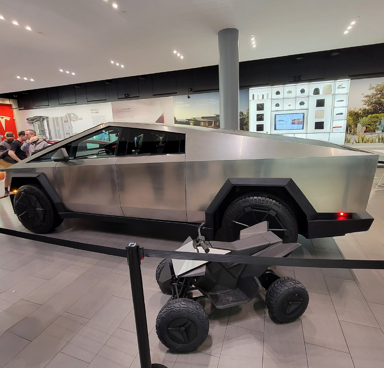 Tesla Cybertruck Cyberbeast