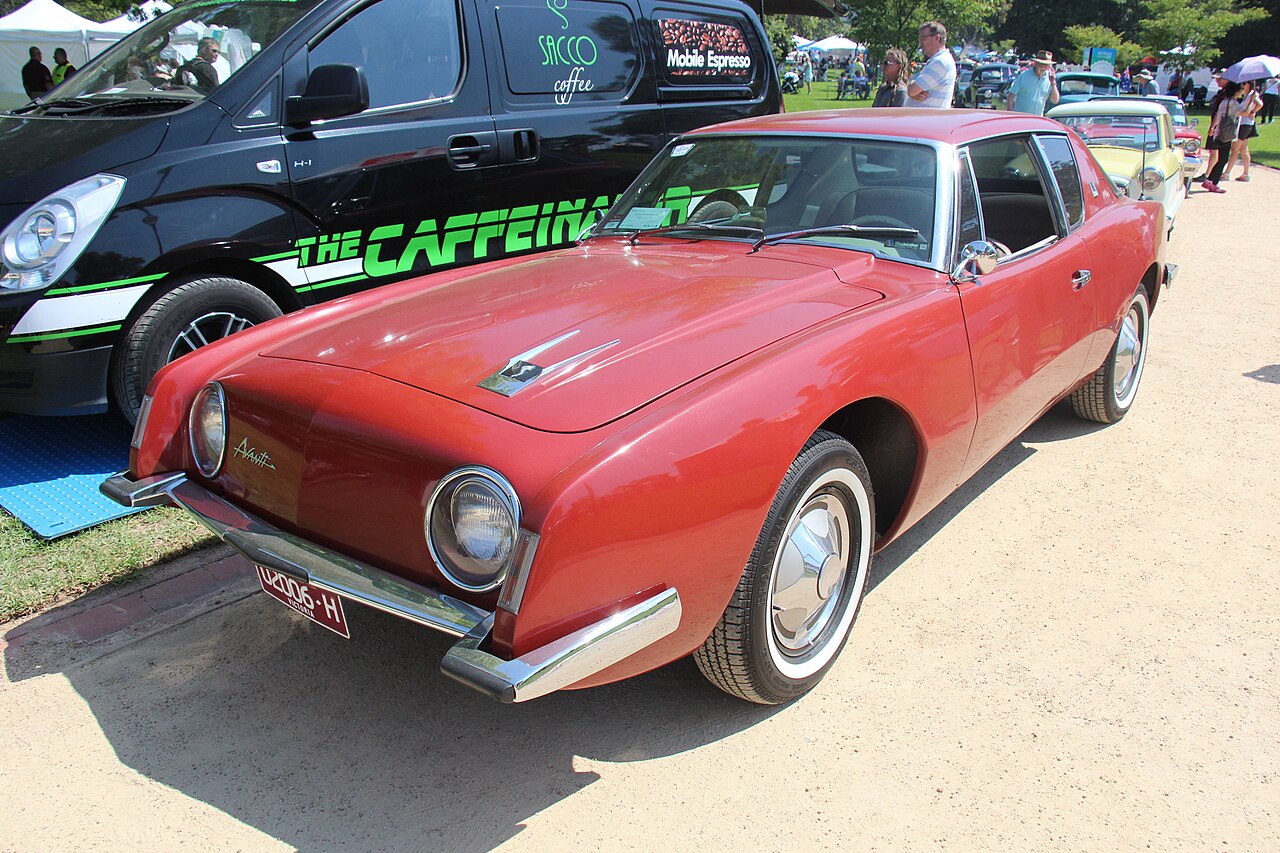 Studebaker Avanti R1