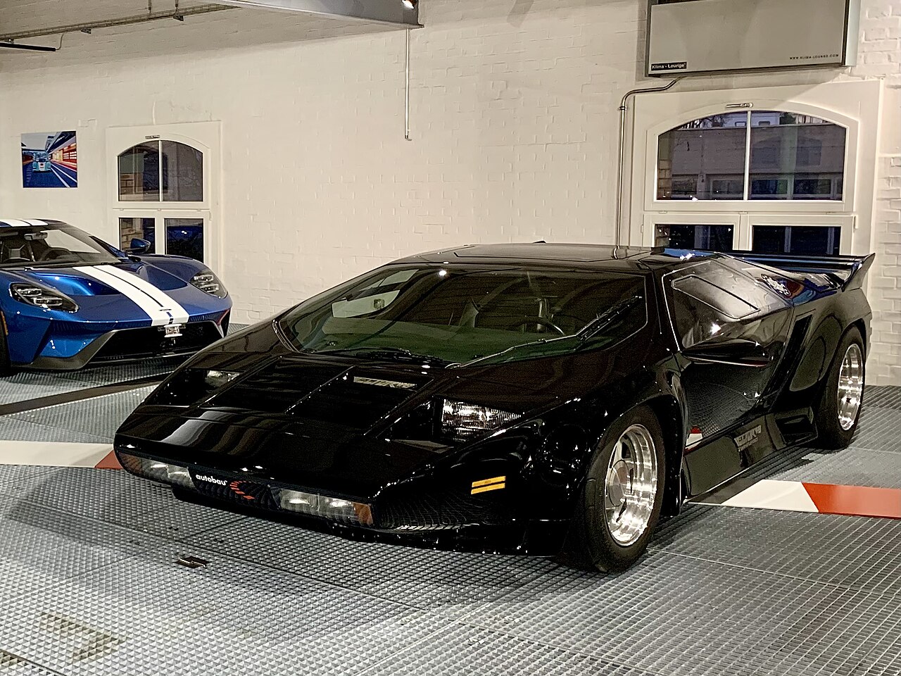 Vector W8 Twin Turbo