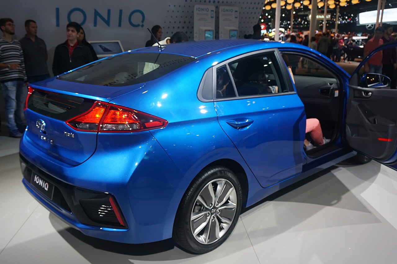 Hyundai Ioniq Hybrid AE