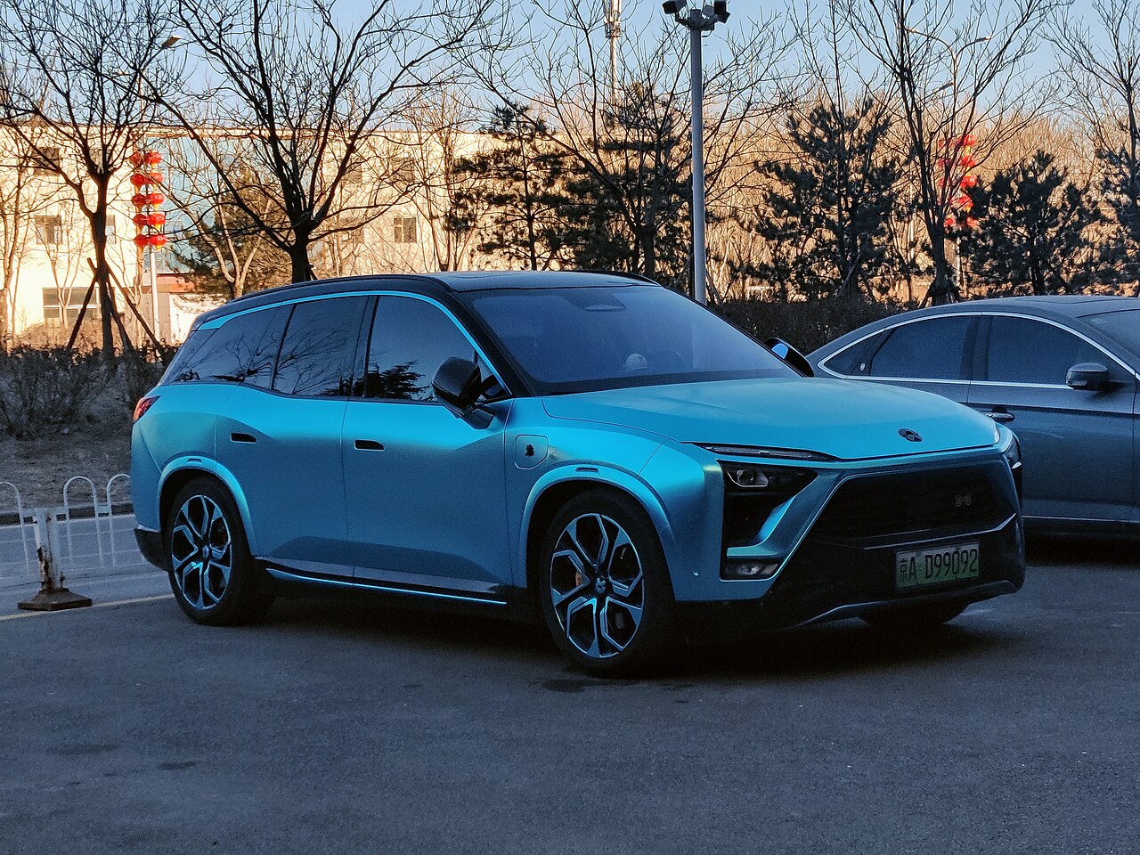 NIO ES8