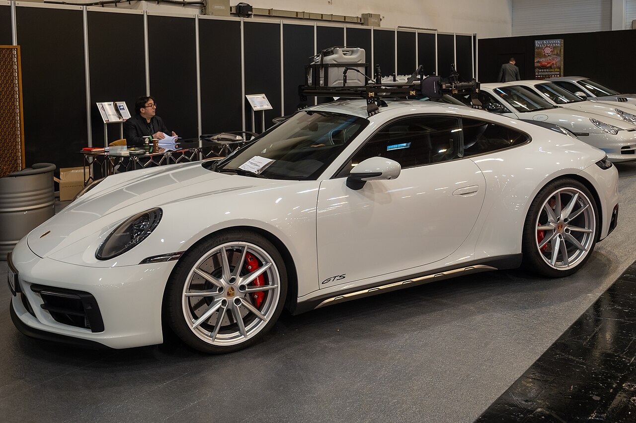 Porsche 911 Carrera 992.2 facelift
