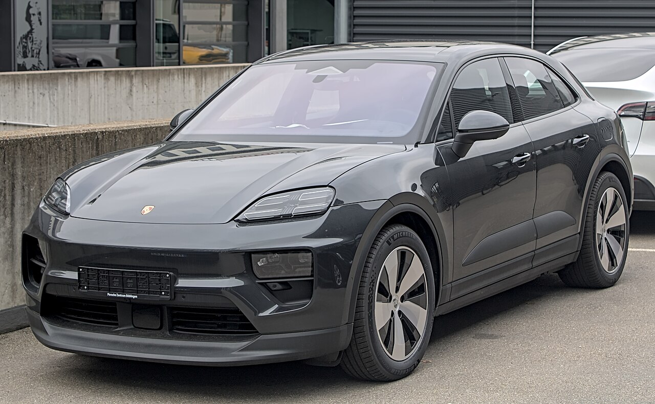 Porsche Macan 4S Electric