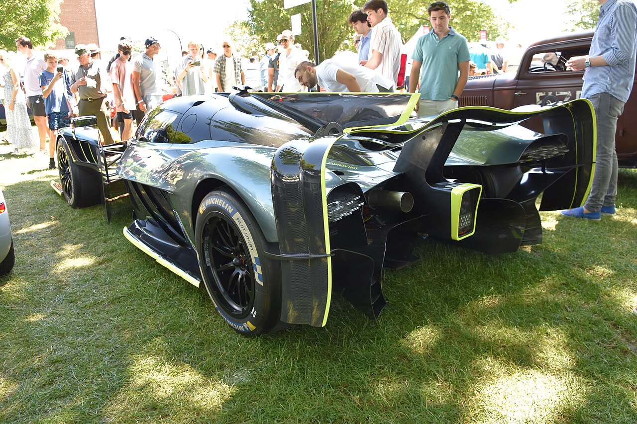 Aston Martin Valkyrie AMR Pro 6.5 V12