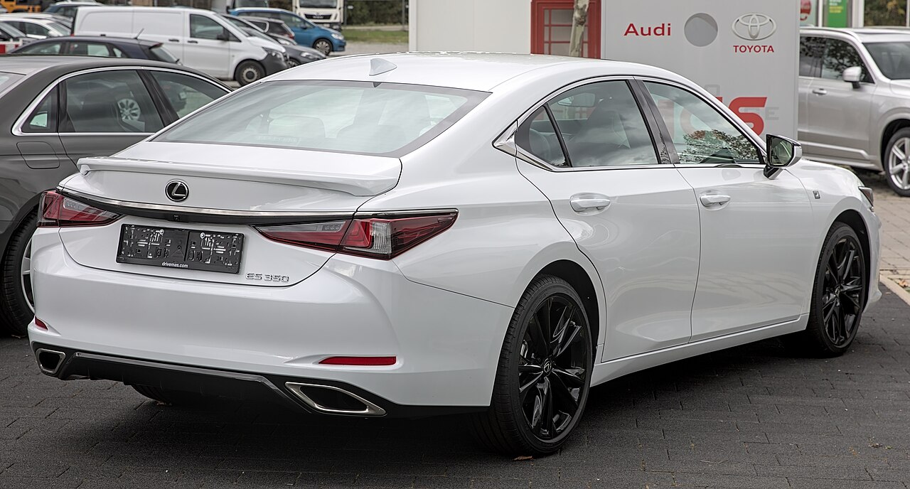Lexus IS IS500 F Sport Performance USE30
