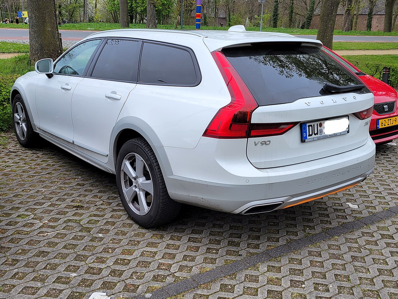 Volvo V90 Cross Country B6 Mild Hybrid