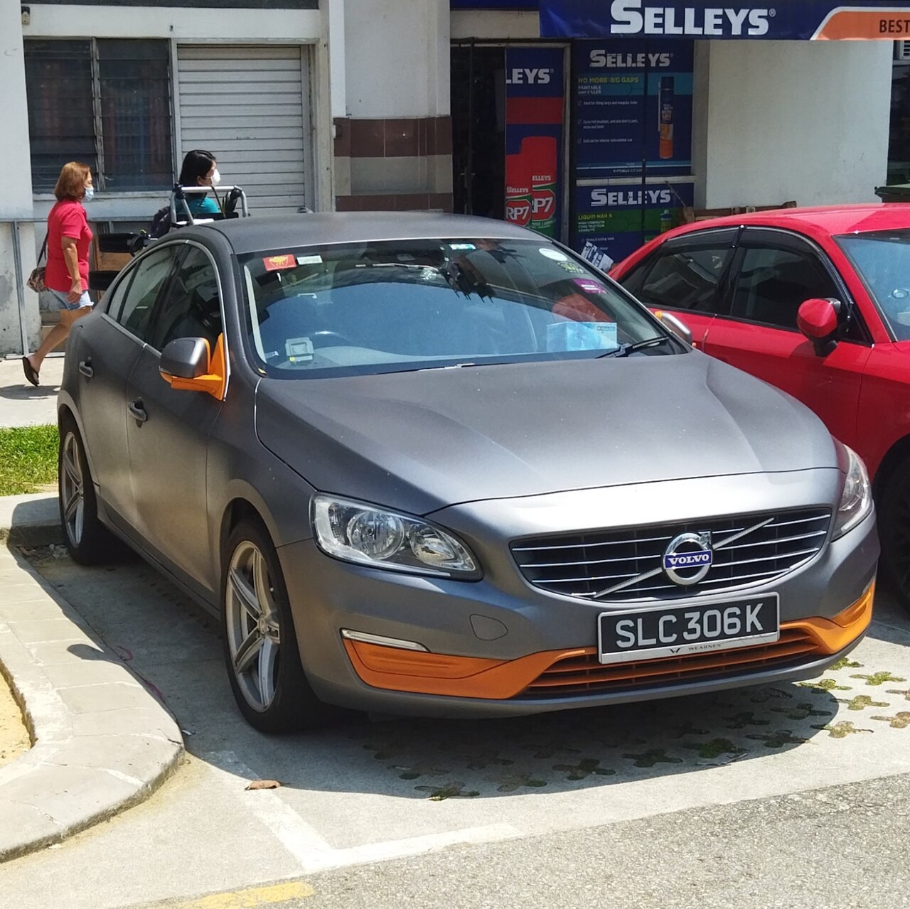 Volvo S60 T8 Recharge Plug-in Hybrid