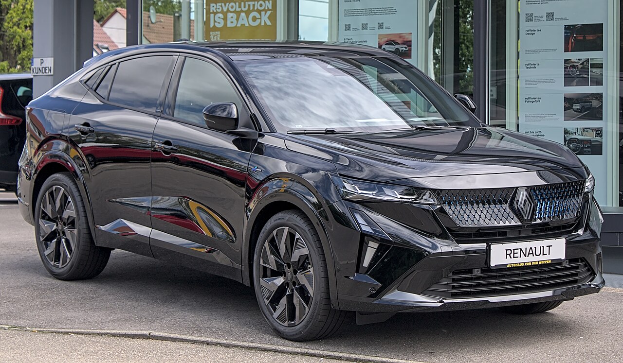 Renault Rafale E-Tech 4x4 plug-in hybrid