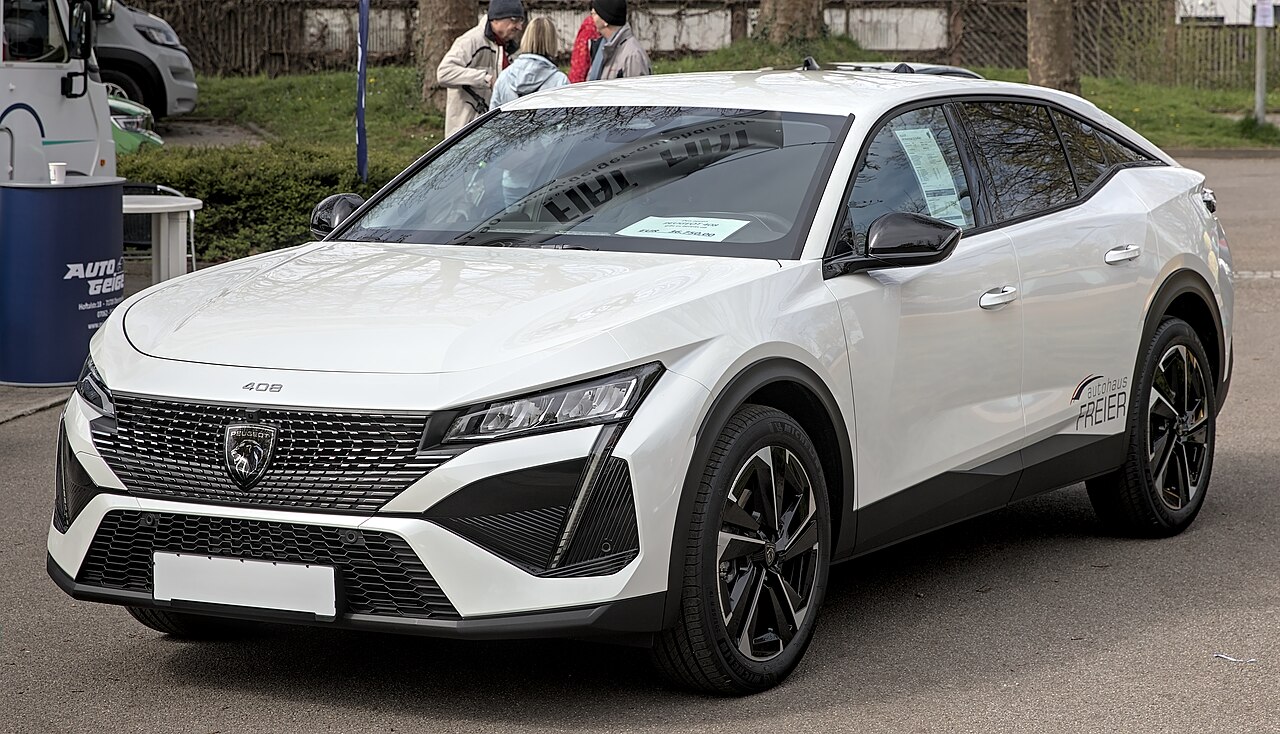 Peugeot 408 1.6 PHEV e-EAT8 Hybrid P54