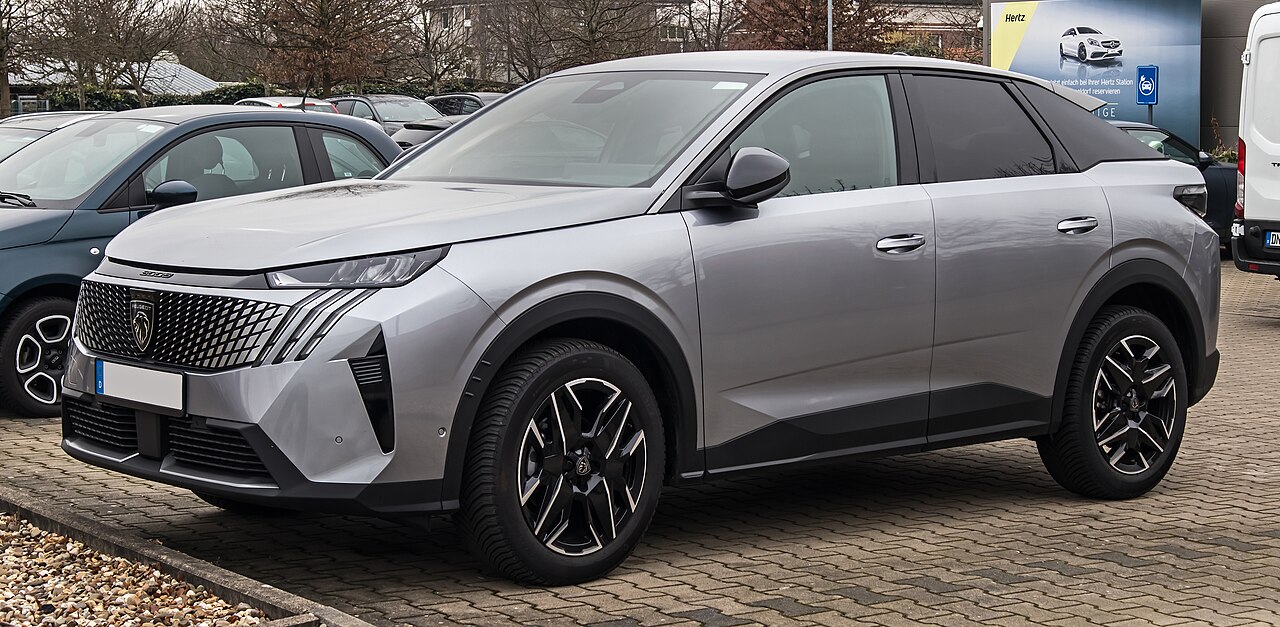 Peugeot 3008 III 1.2 Hybrid e-DCS6 P64
