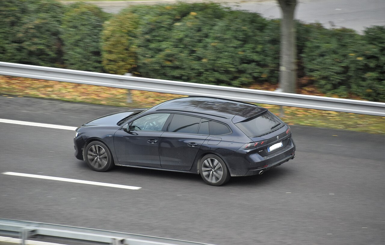 Peugeot 508 II SW PSE PHEV e-EAT8 SW facelift