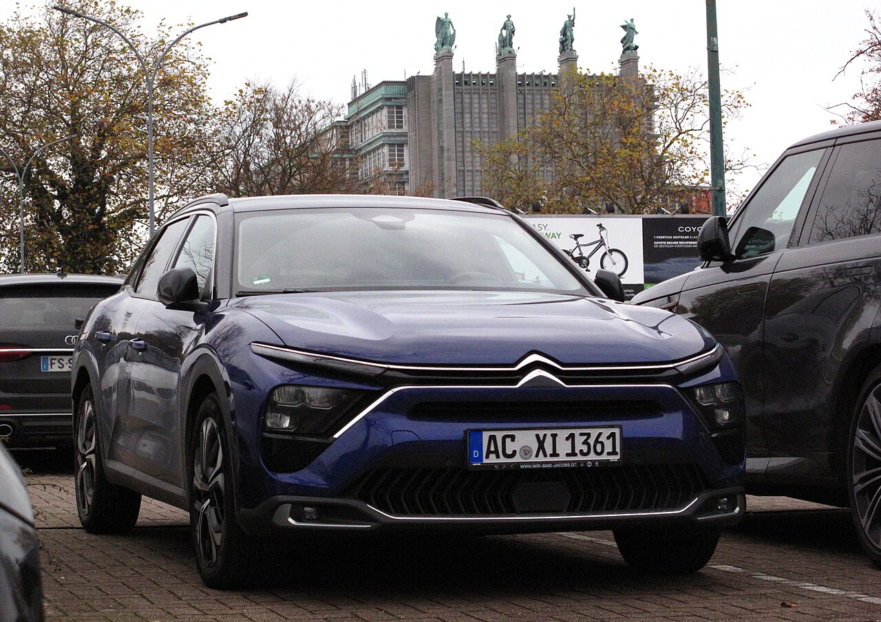 Citroën C5 X 1.2 Hybrid e-DCS6