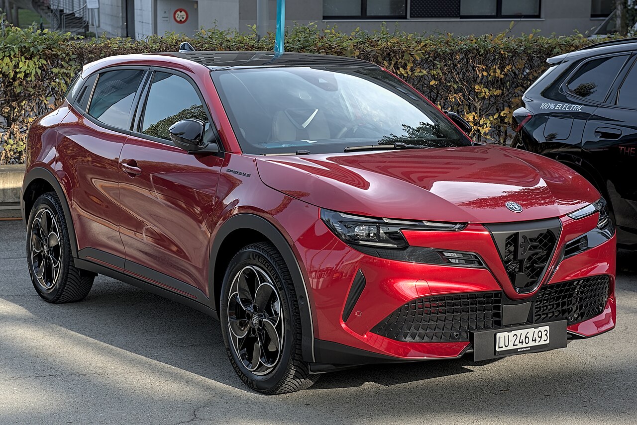 Alfa Romeo Junior Elettrica Veloce BEV