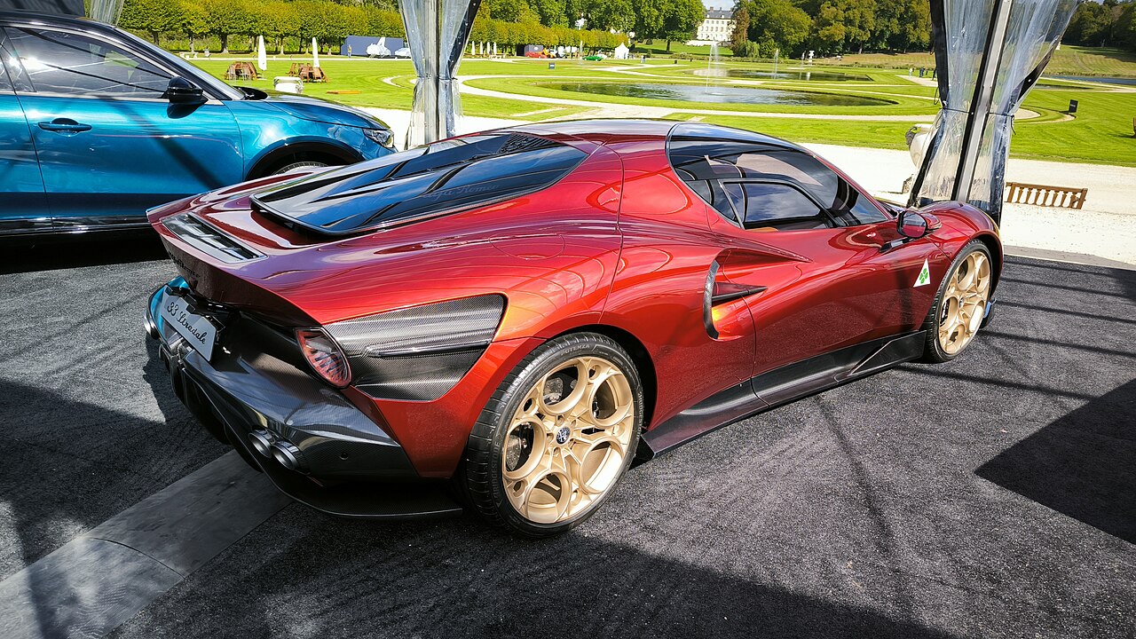 Alfa Romeo 33 Stradale 3.0 V6 BiTurbo