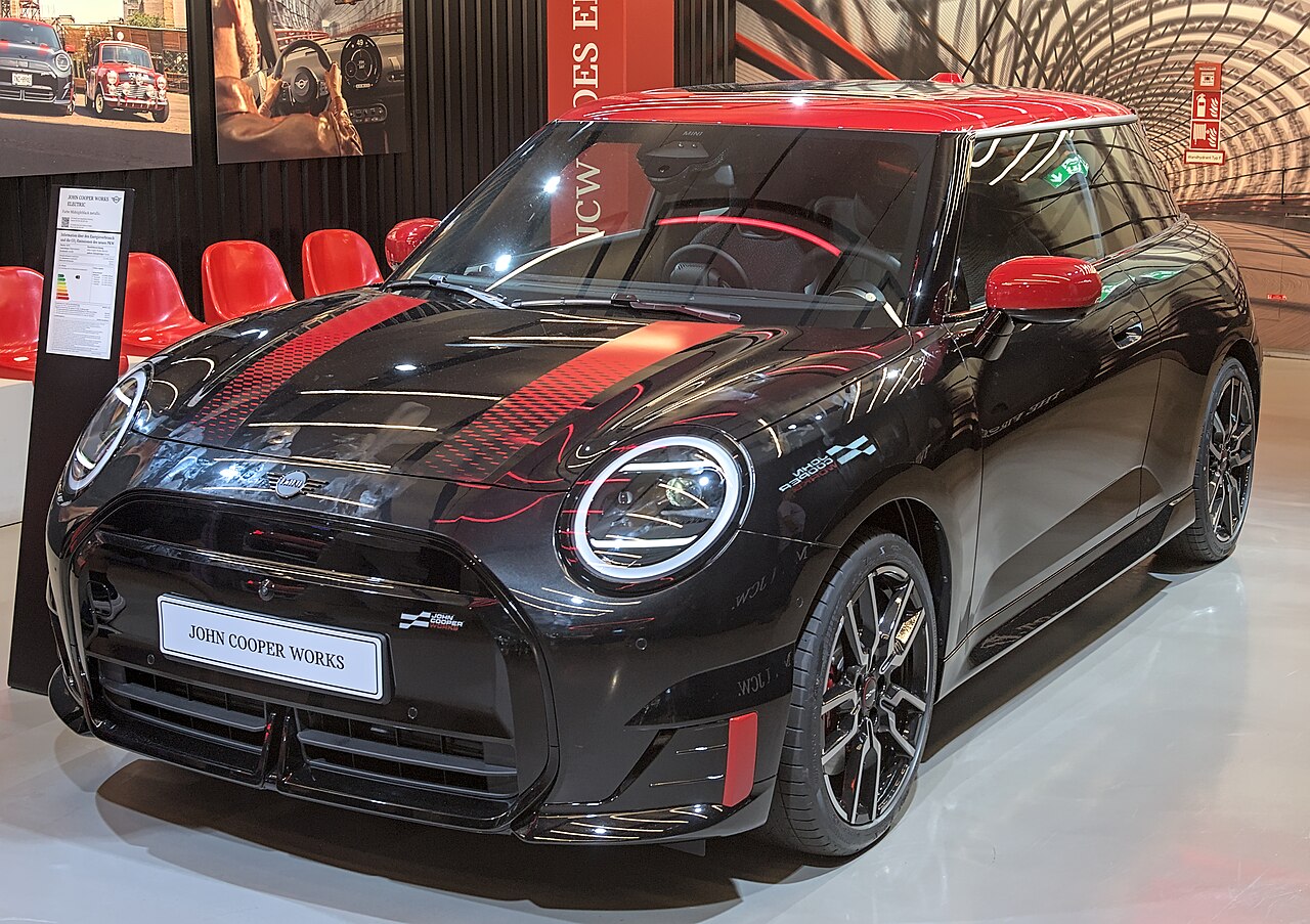 MINI Cooper John Cooper Works E J01 Electric