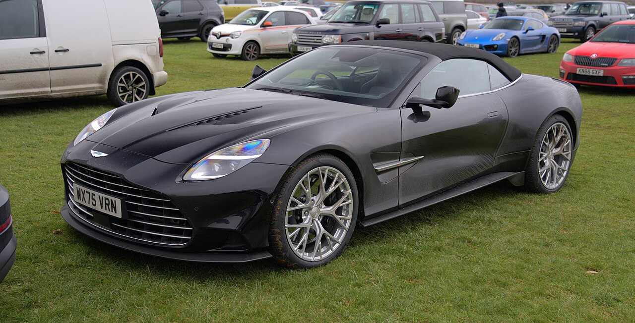 Aston Martin Vanquish Volante 5.2 V12 Twin-Turbo