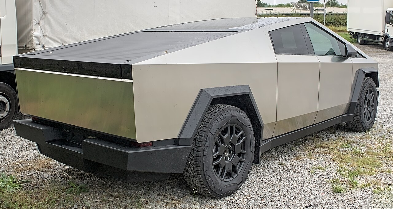 Tesla Cybertruck Cyberbeast