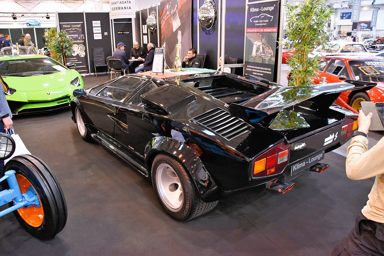 Lamborghini Countach LP500S 4.8 V12
