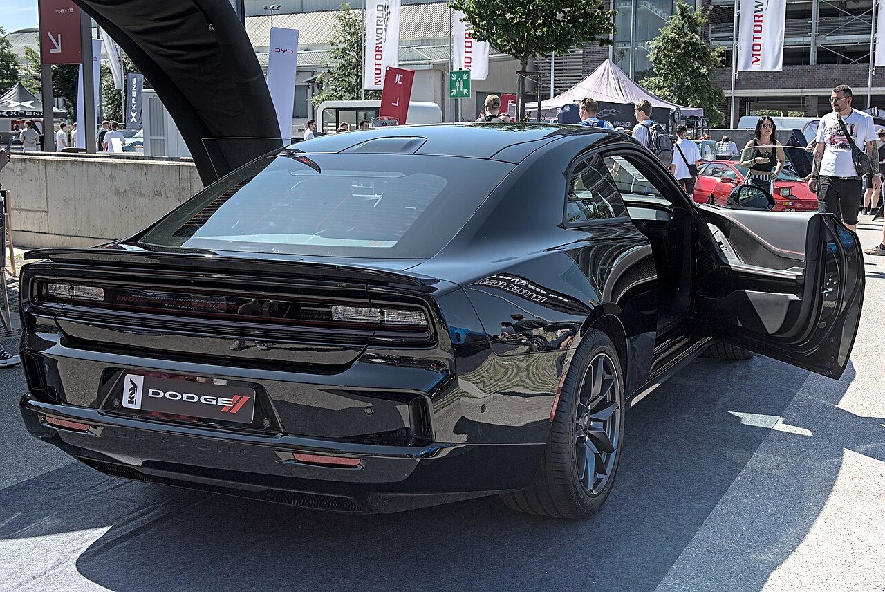 Dodge Charger Daytona Daytona Scat Pack EV LB