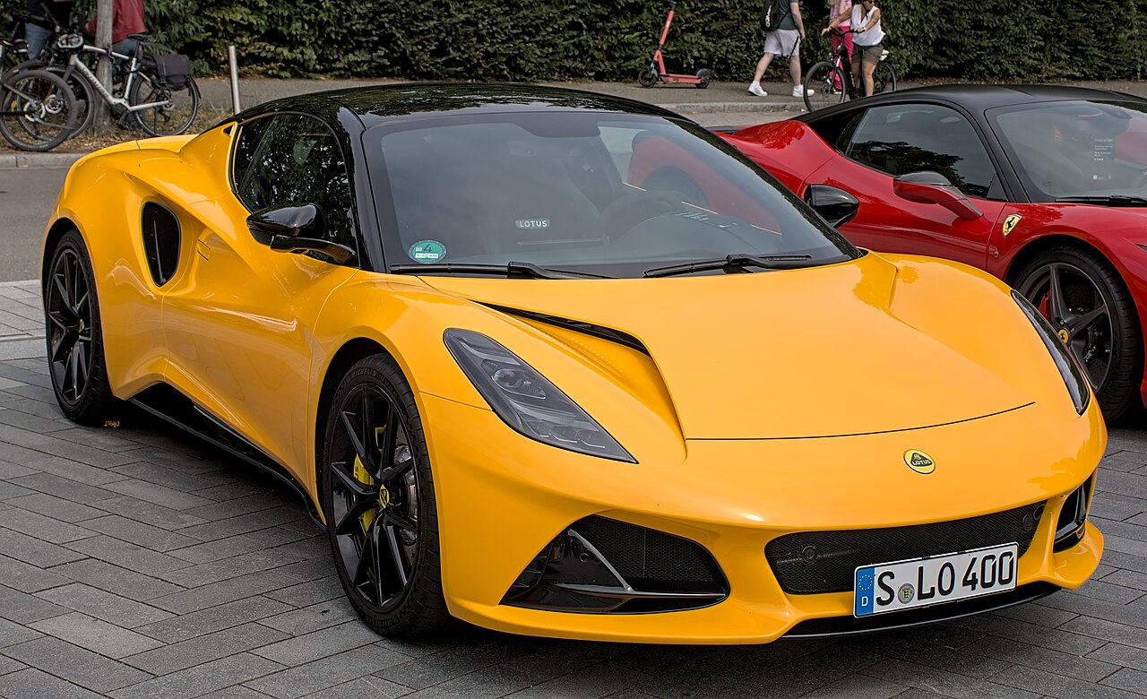 Lotus Emira i4 AMG