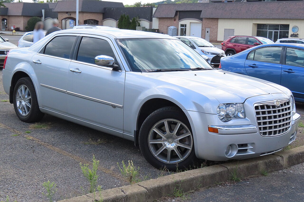Chrysler 300C 6.4 HEMI V8