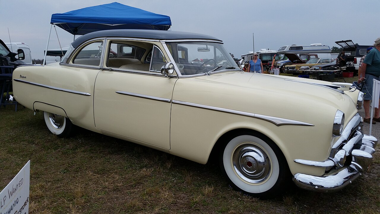 Packard Clipper Deluxe