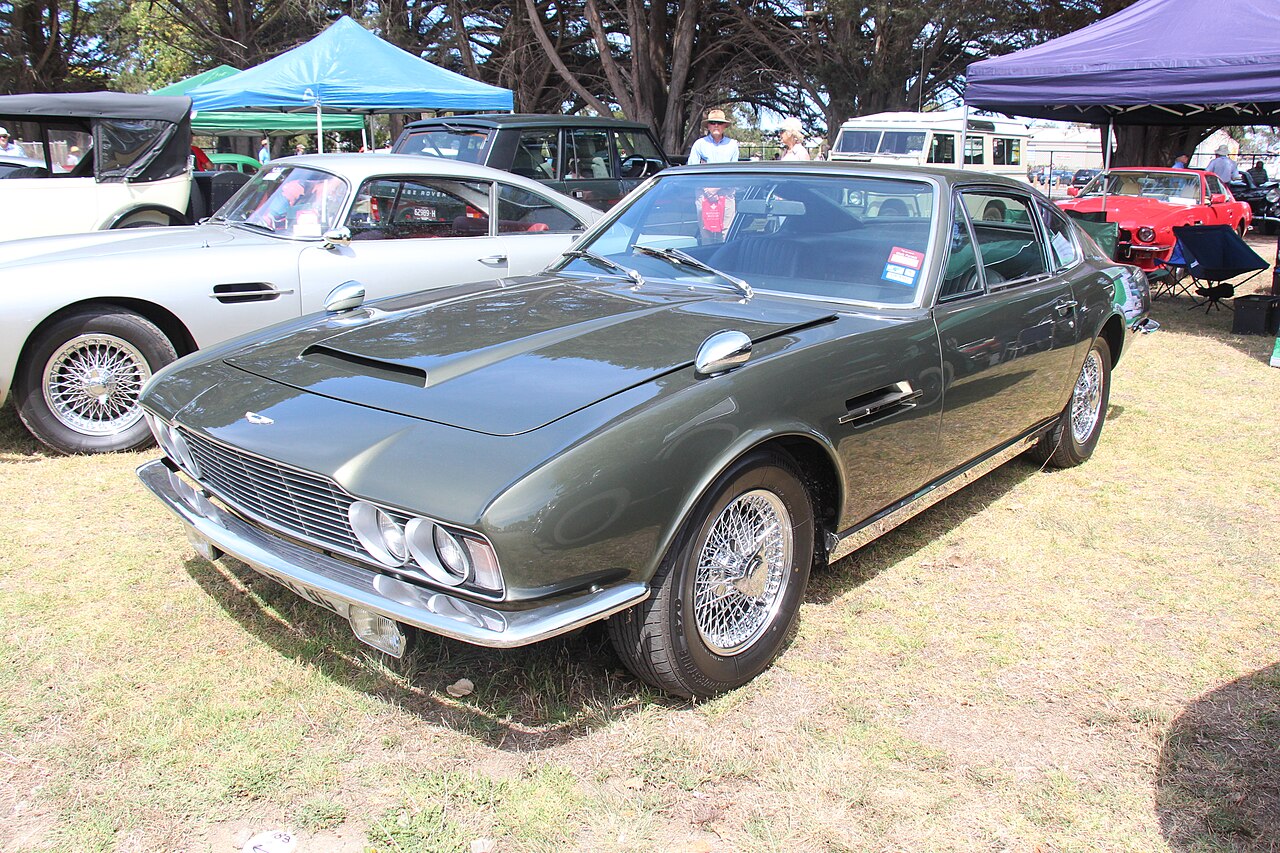 Aston Martin DBS V8 Vantage