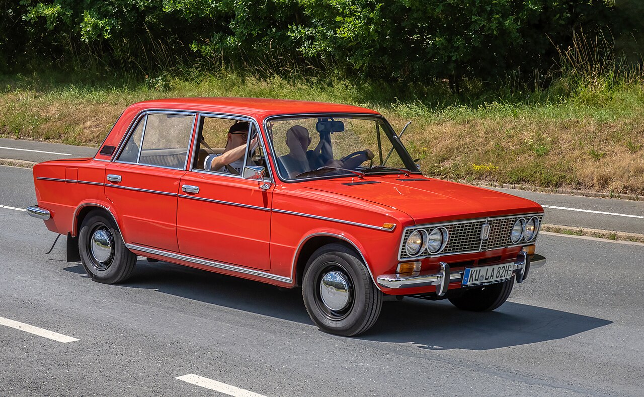 Lada VAZ-2103
