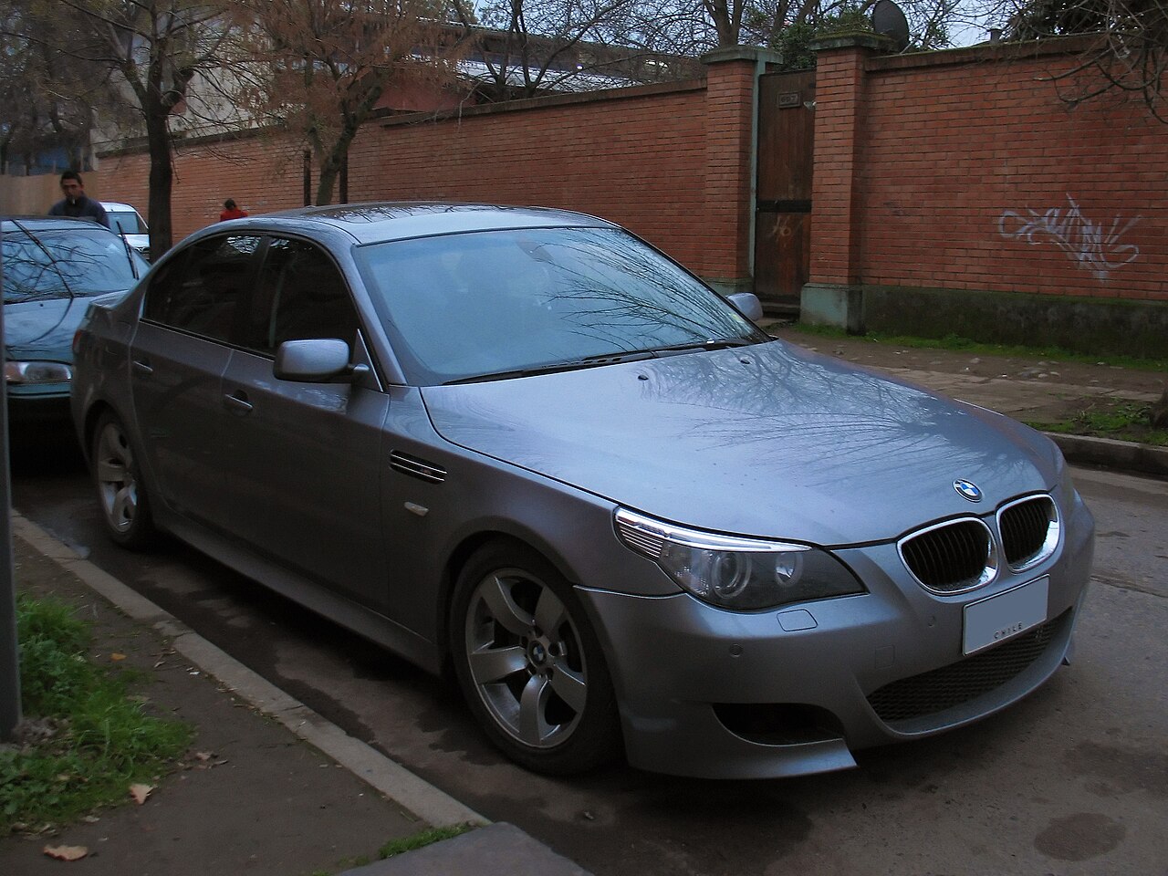 BMW M5 E60 5.0 V10