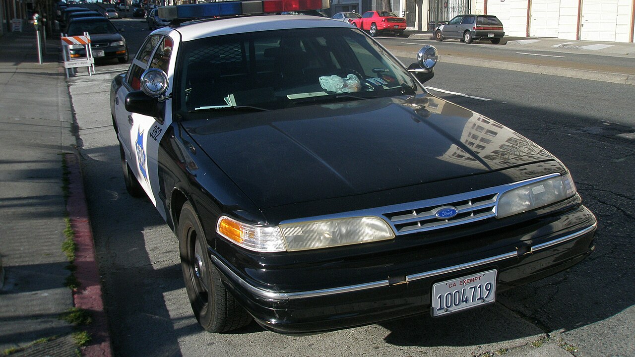 Ford Crown Victoria LX