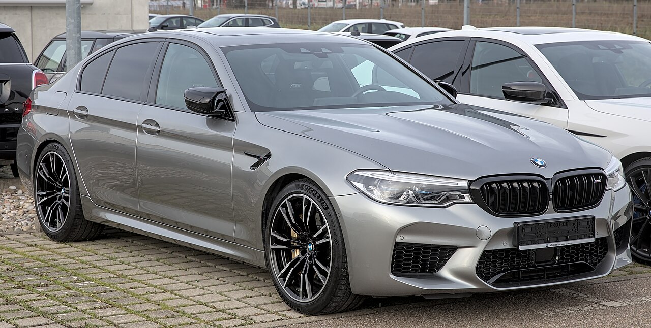 BMW M5 F90 4.4 V8