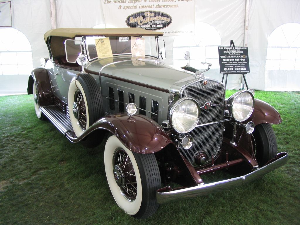 Cadillac V-16 Series 452
