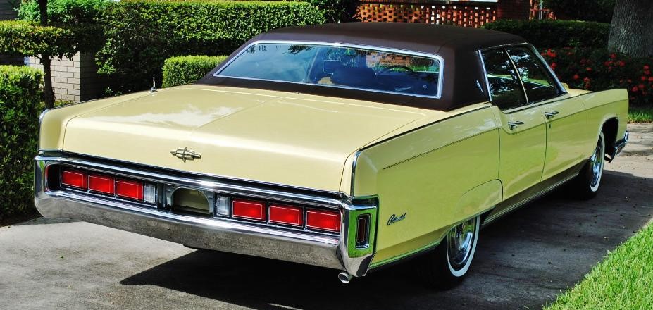 Lincoln Continental Mark IV