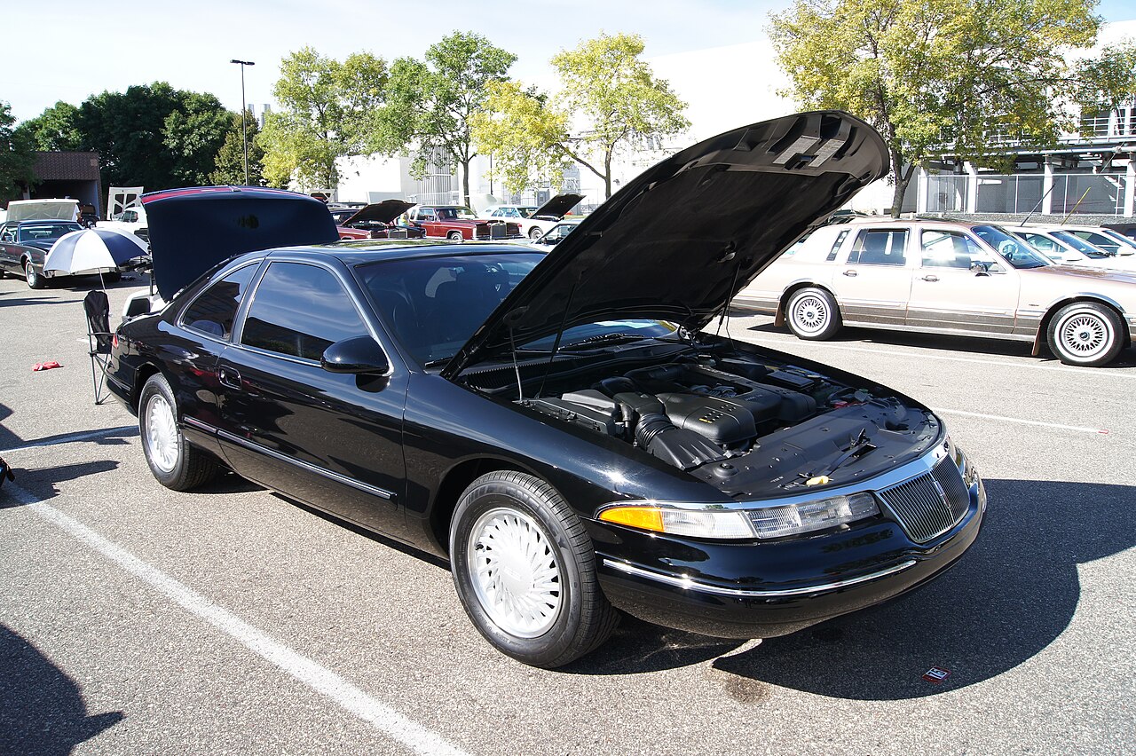 Lincoln Mark VIII LSC