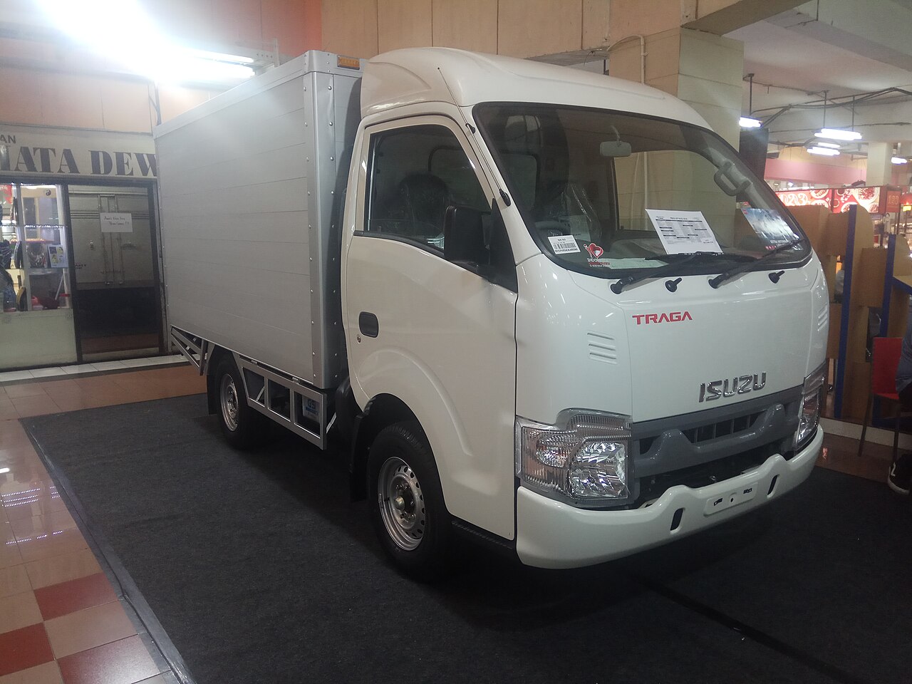 Isuzu Traga
