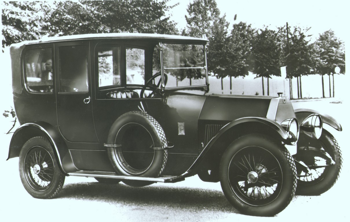 Lancia Theta