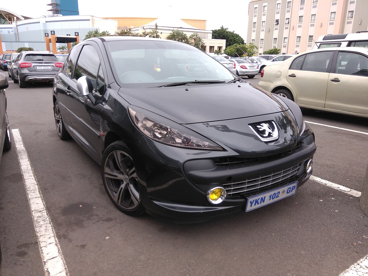 Peugeot 207 GTi 1.6 THP