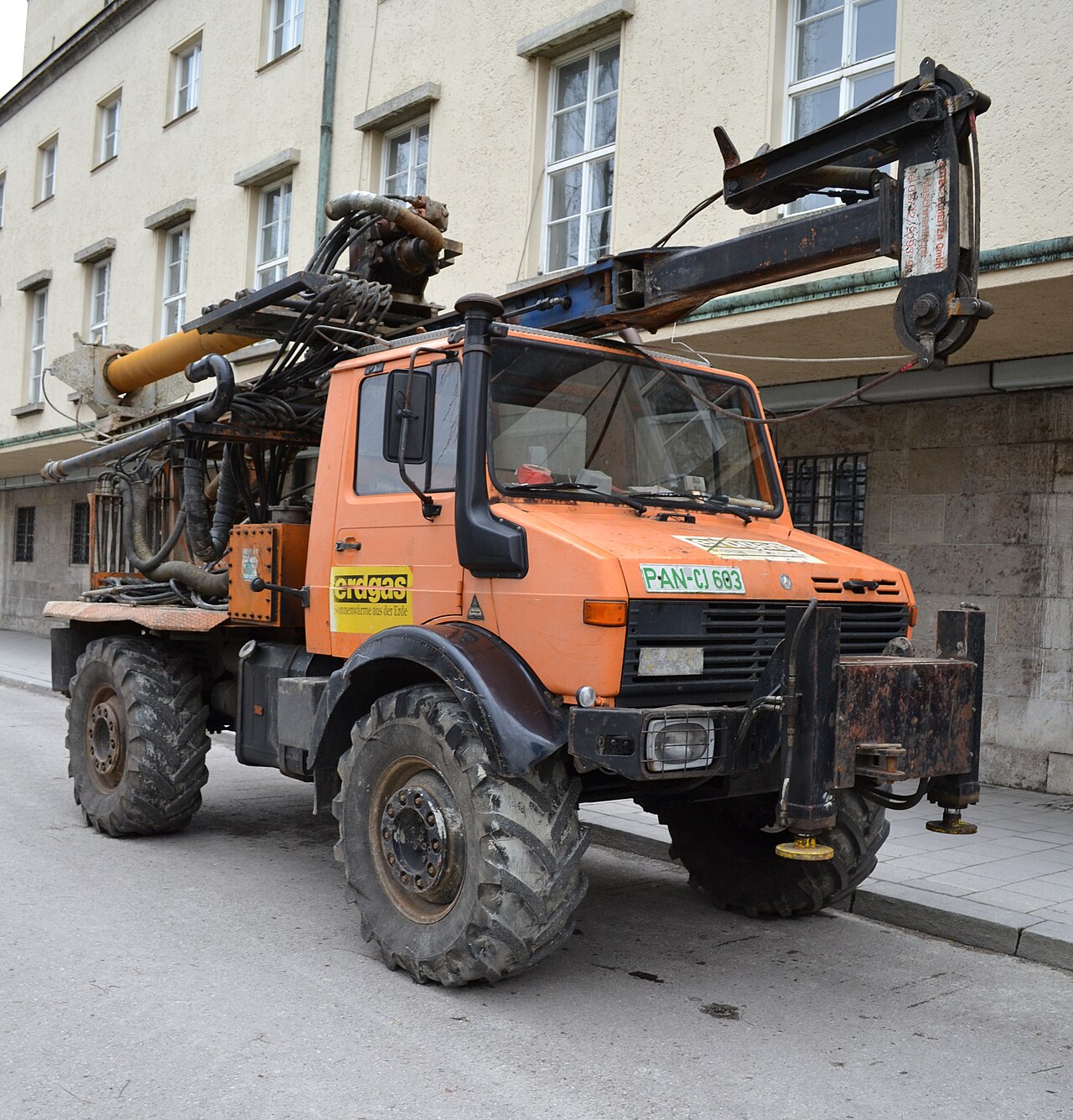 Mercedes-Benz Unimog 435