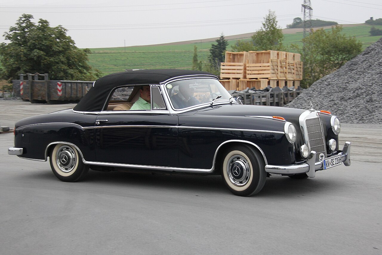 Mercedes-Benz W128