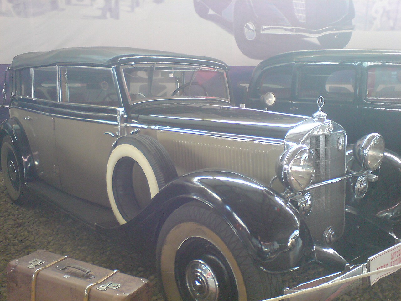 Mercedes-Benz W142